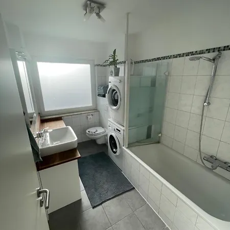 Helles In Mit Balkon *