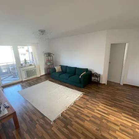 Helles In Mit Balkon Kemping